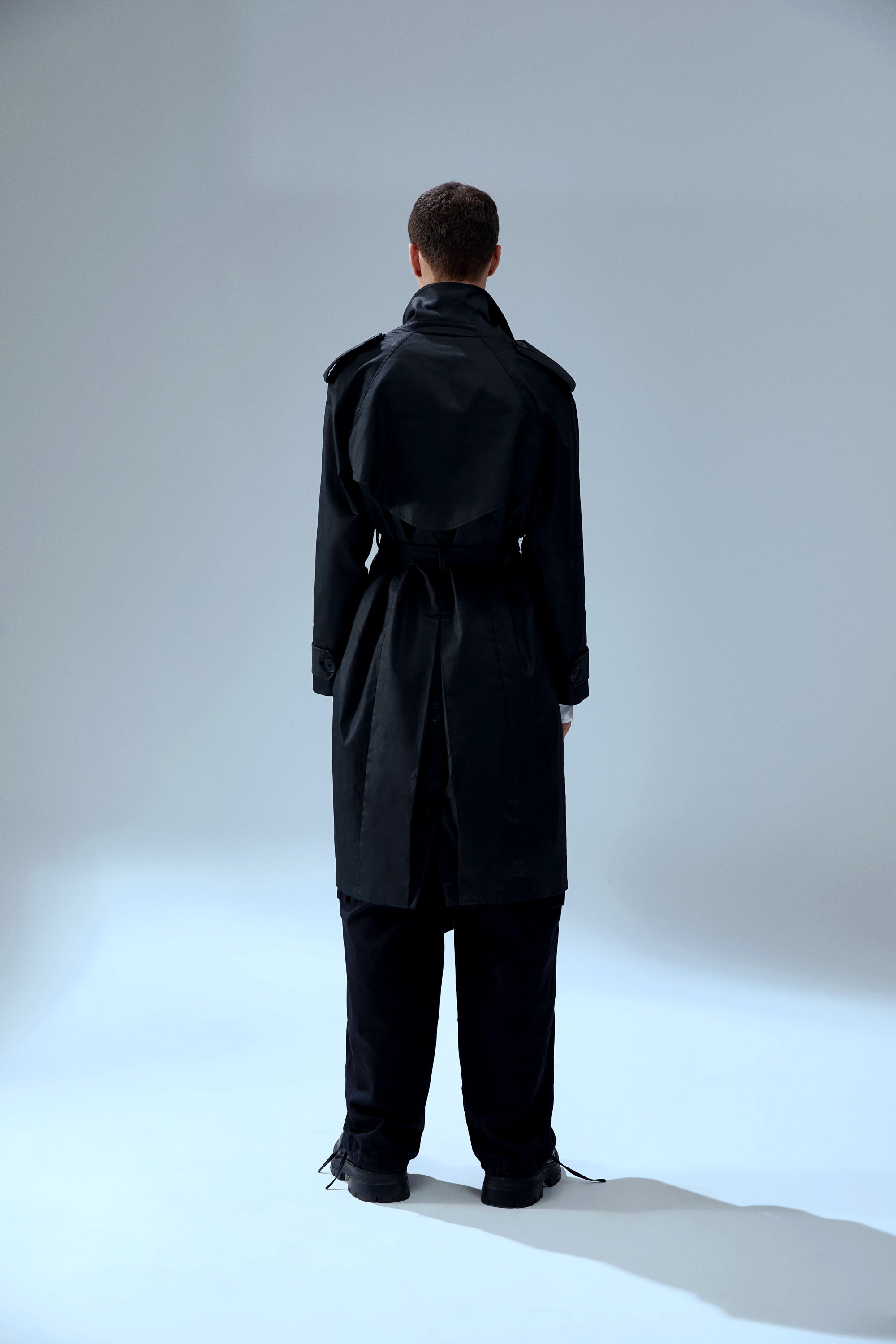 YOUR *ITCH WATERPROOF MEN TRENCHCOAT - BLACK