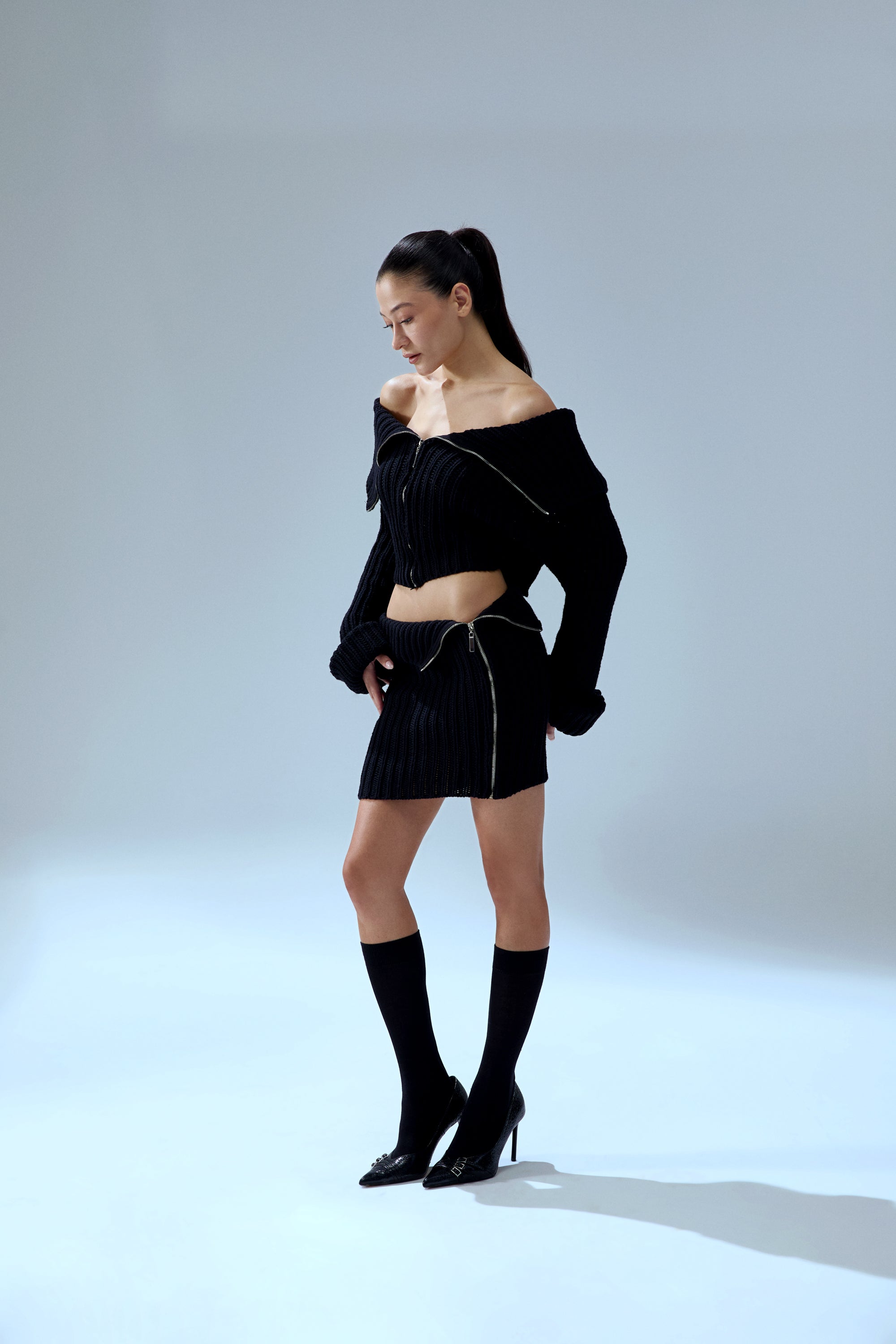 CASHMERE BLEND YOUR *TCH KNIT CROP TOP - BLACK