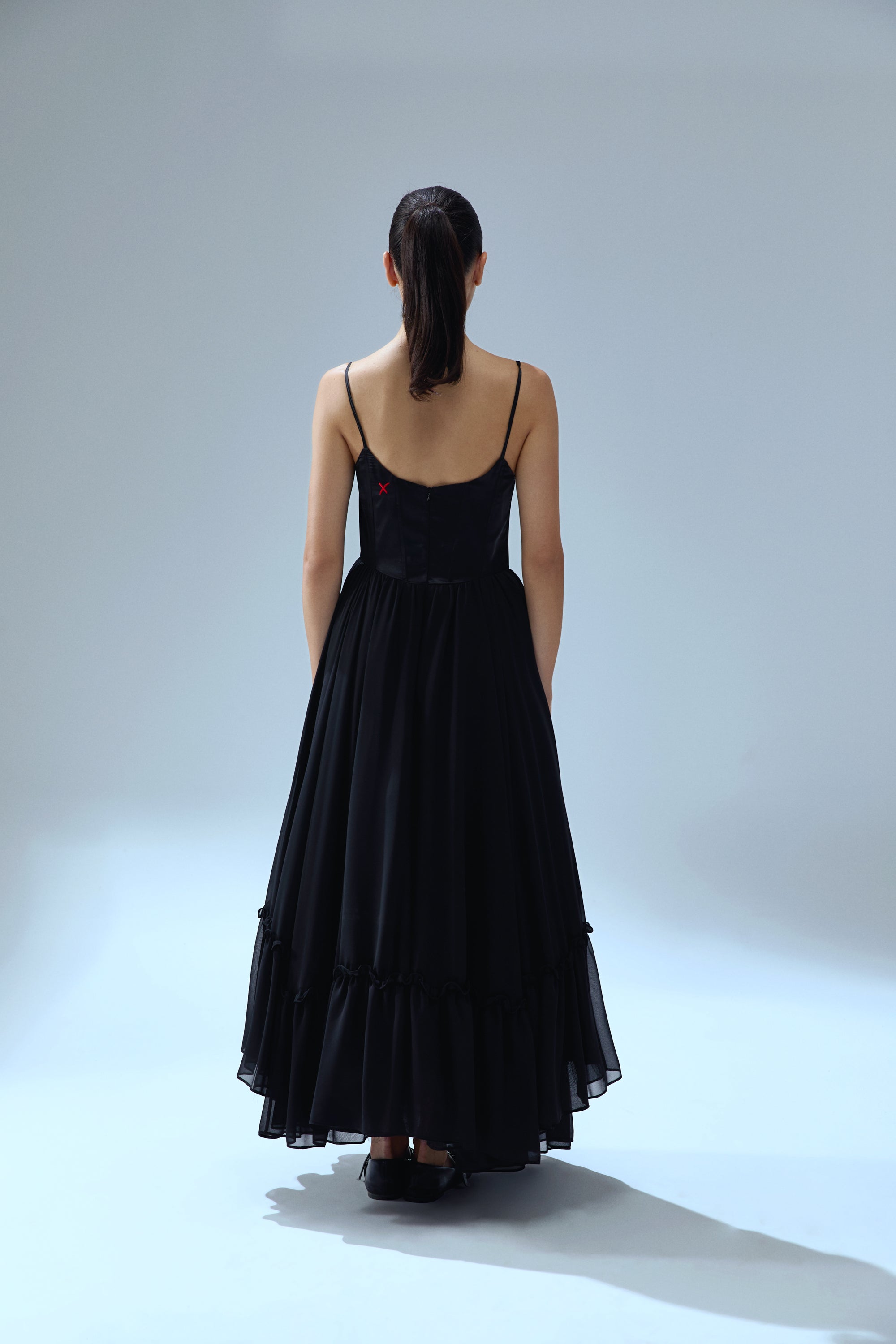 YOUR *ITCH SWAN DRESS - JET BLACK