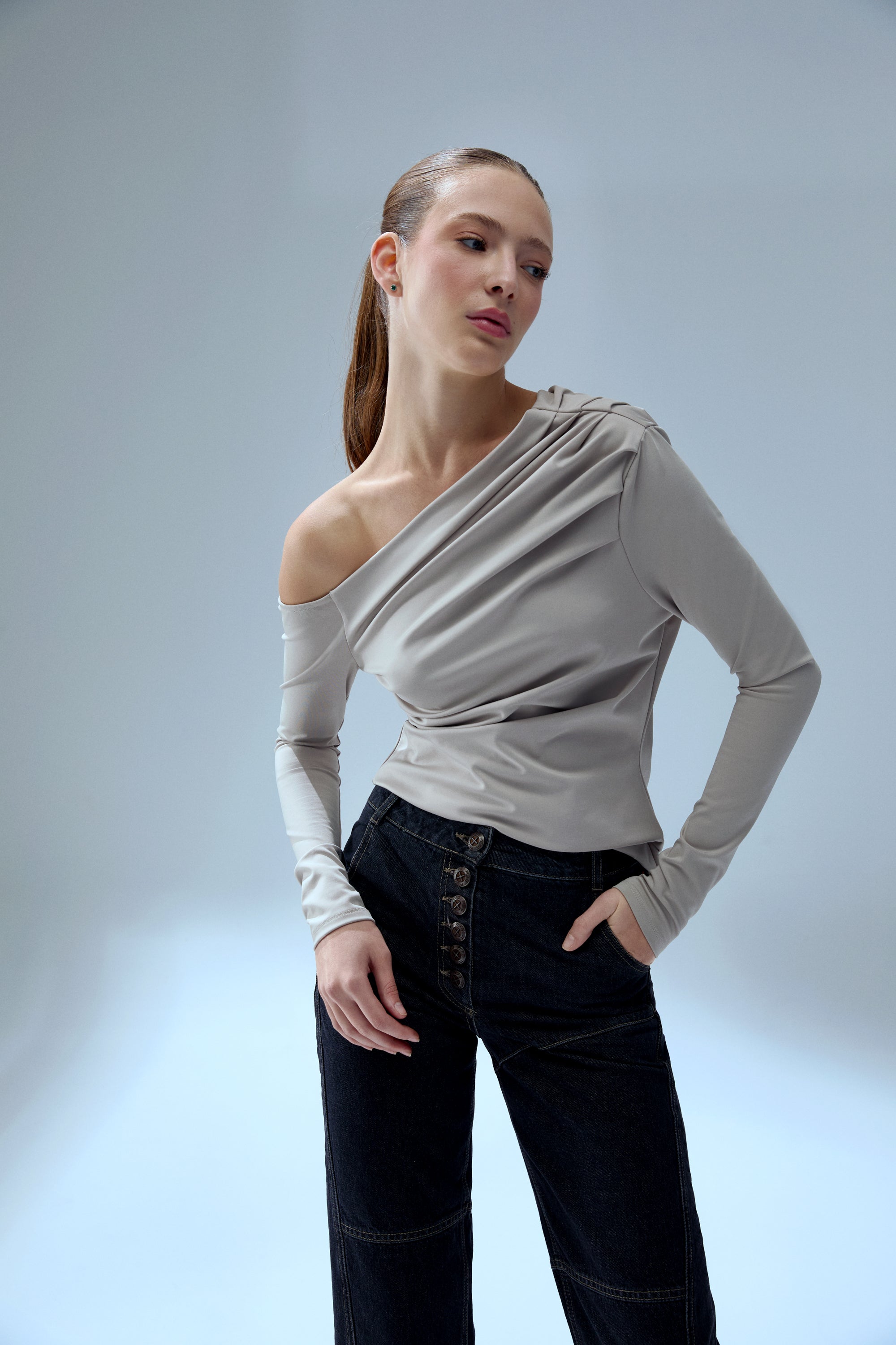 YOUR *ITCH DRAPED LONG SLEEVE TOP - STRING