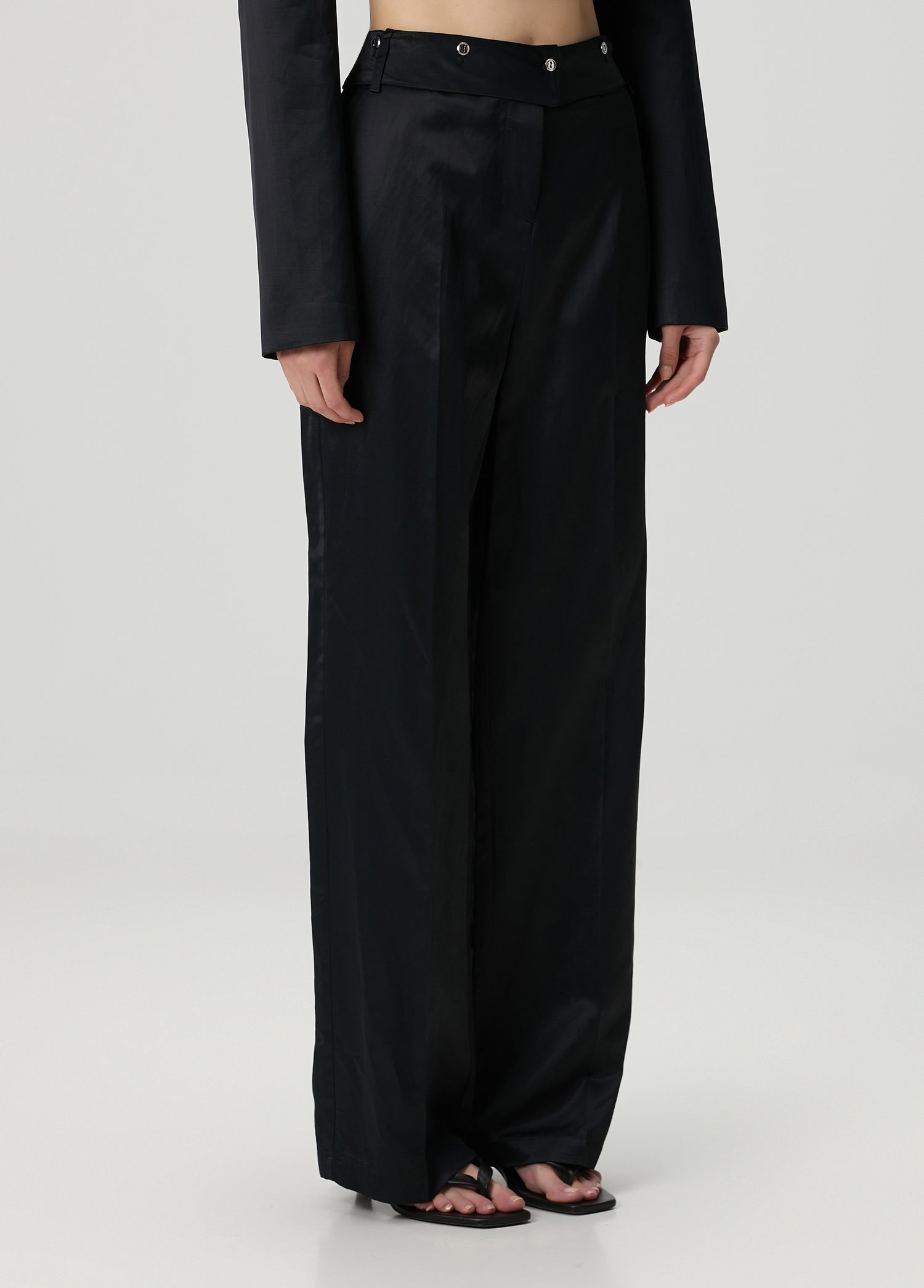 WOVEN PANT WITH METAL BUTTON - JET BLACK
