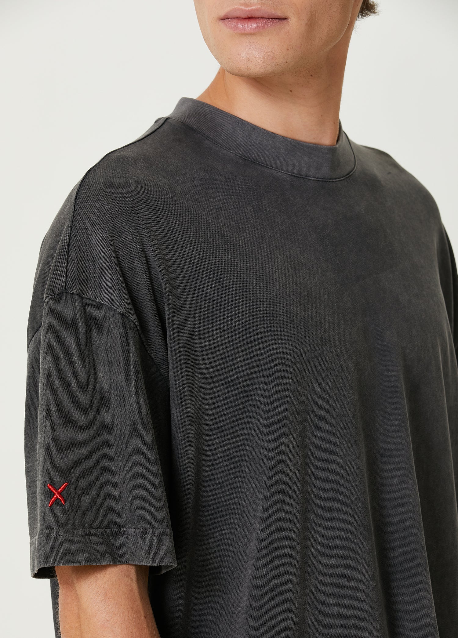 COTTON YOUR *ITCH ACID WASHED TSHIRT - JET BLACK