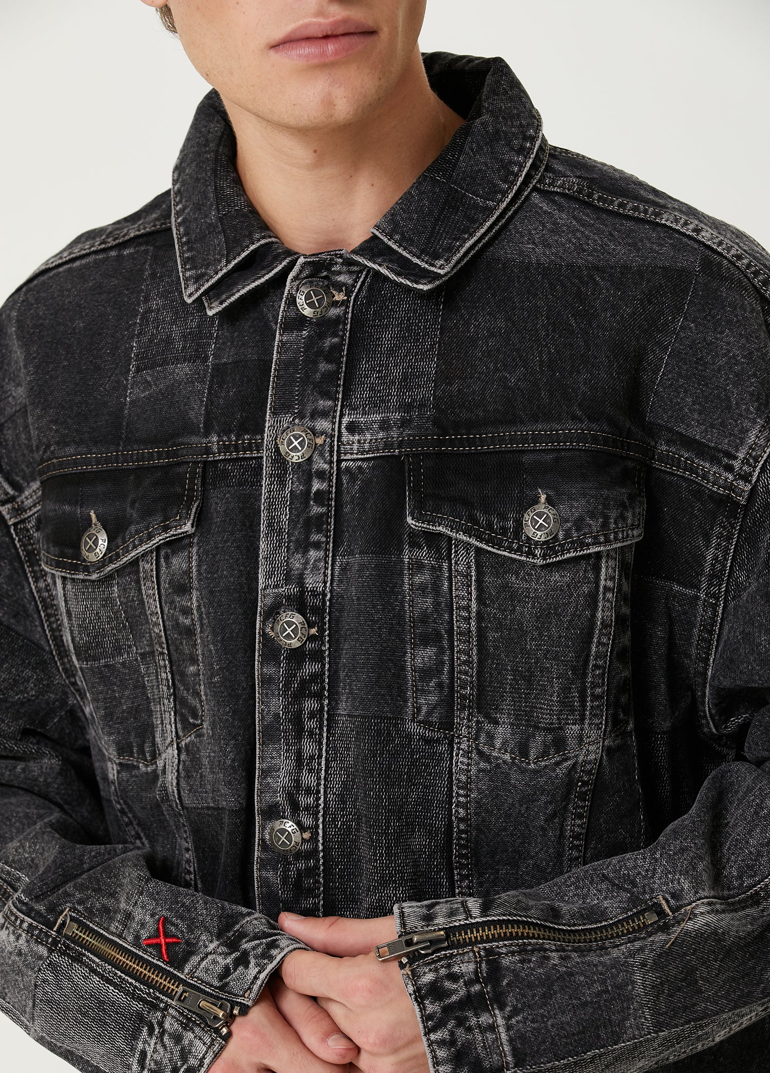 YOUR *ITCH COLORBLOCKED DENIM JACKET - BLACK