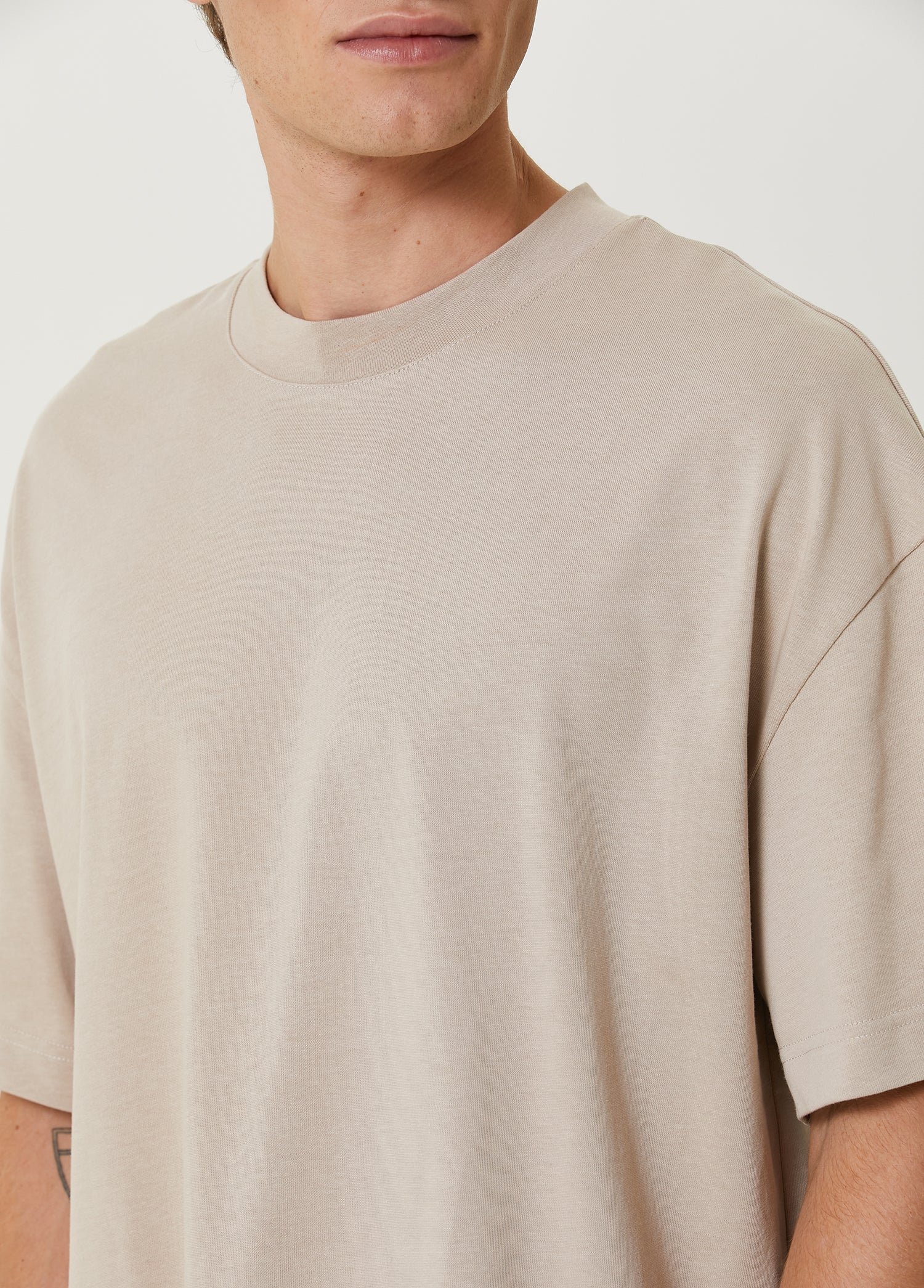 COTTON YOUR *ITCH ACID WASHED TSHIRT - STRING