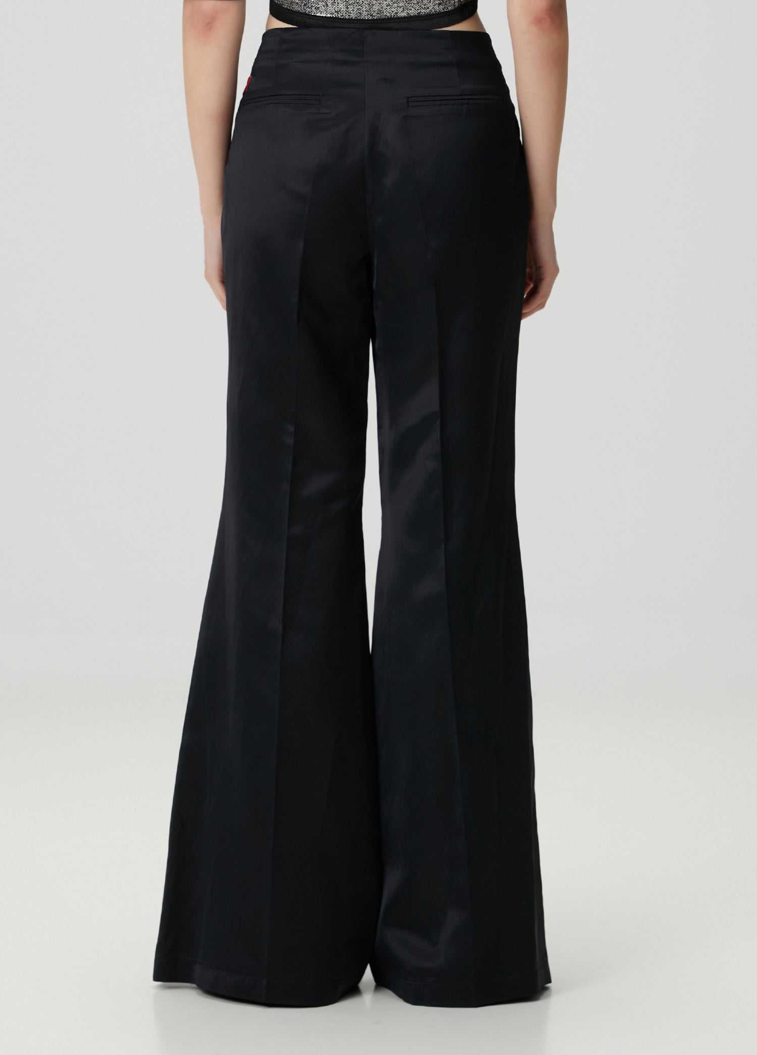 SHINY WOVEN PANT - BLACK