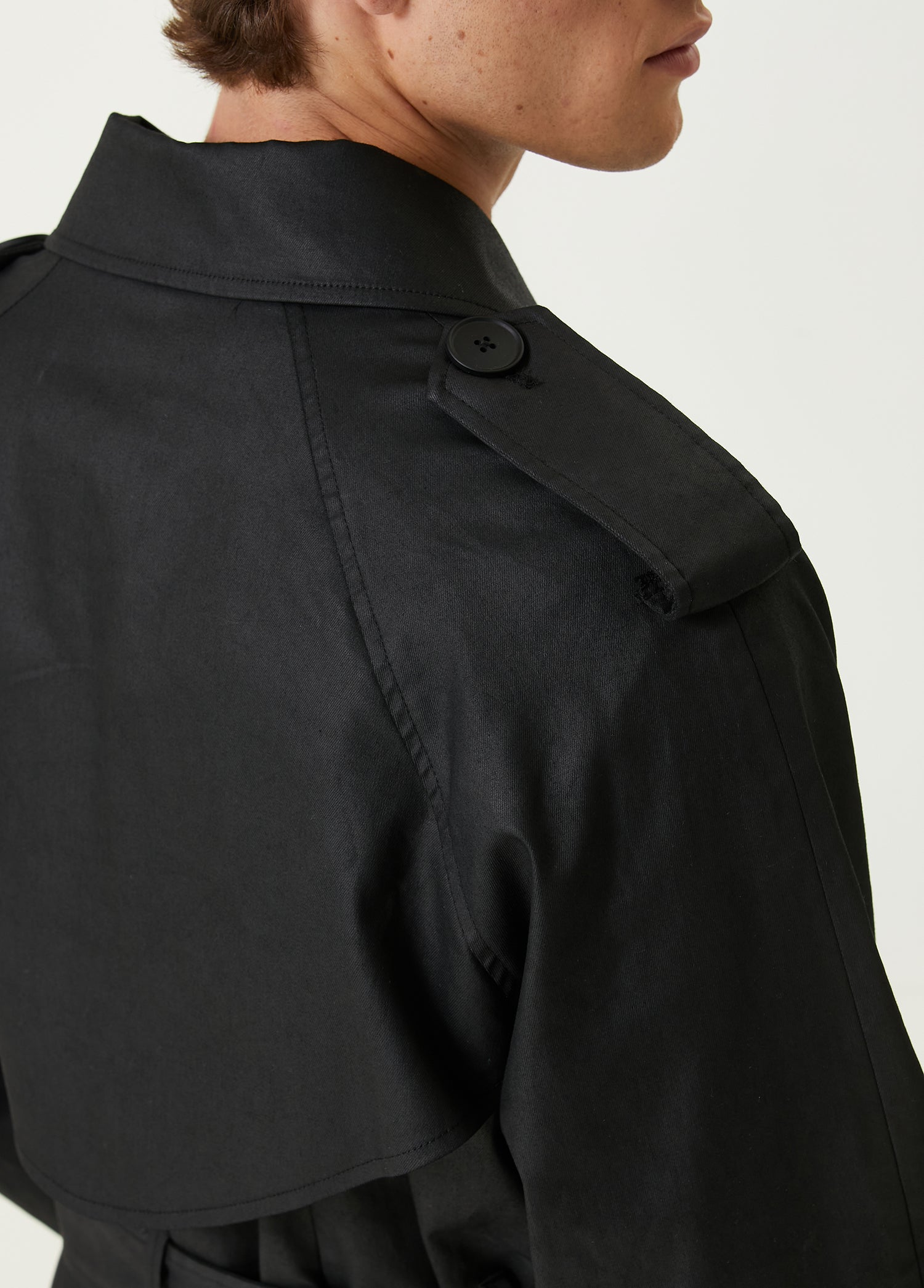 YOUR *ITCH WATERPROOF MEN TRENCHCOAT - BLACK