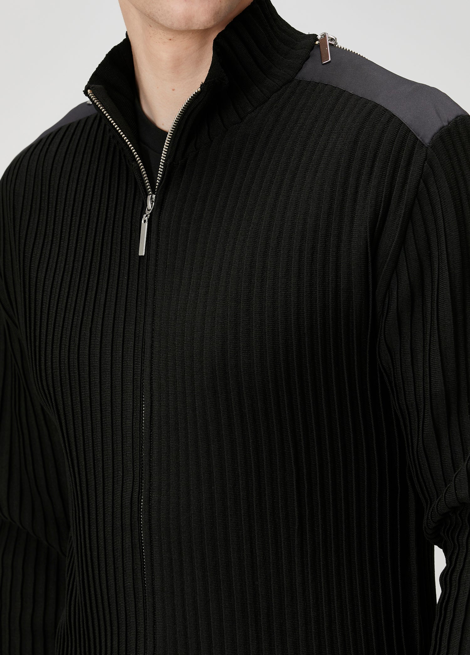 KNIT CARDIGAN WITH ZIP DETAIL - BLACK