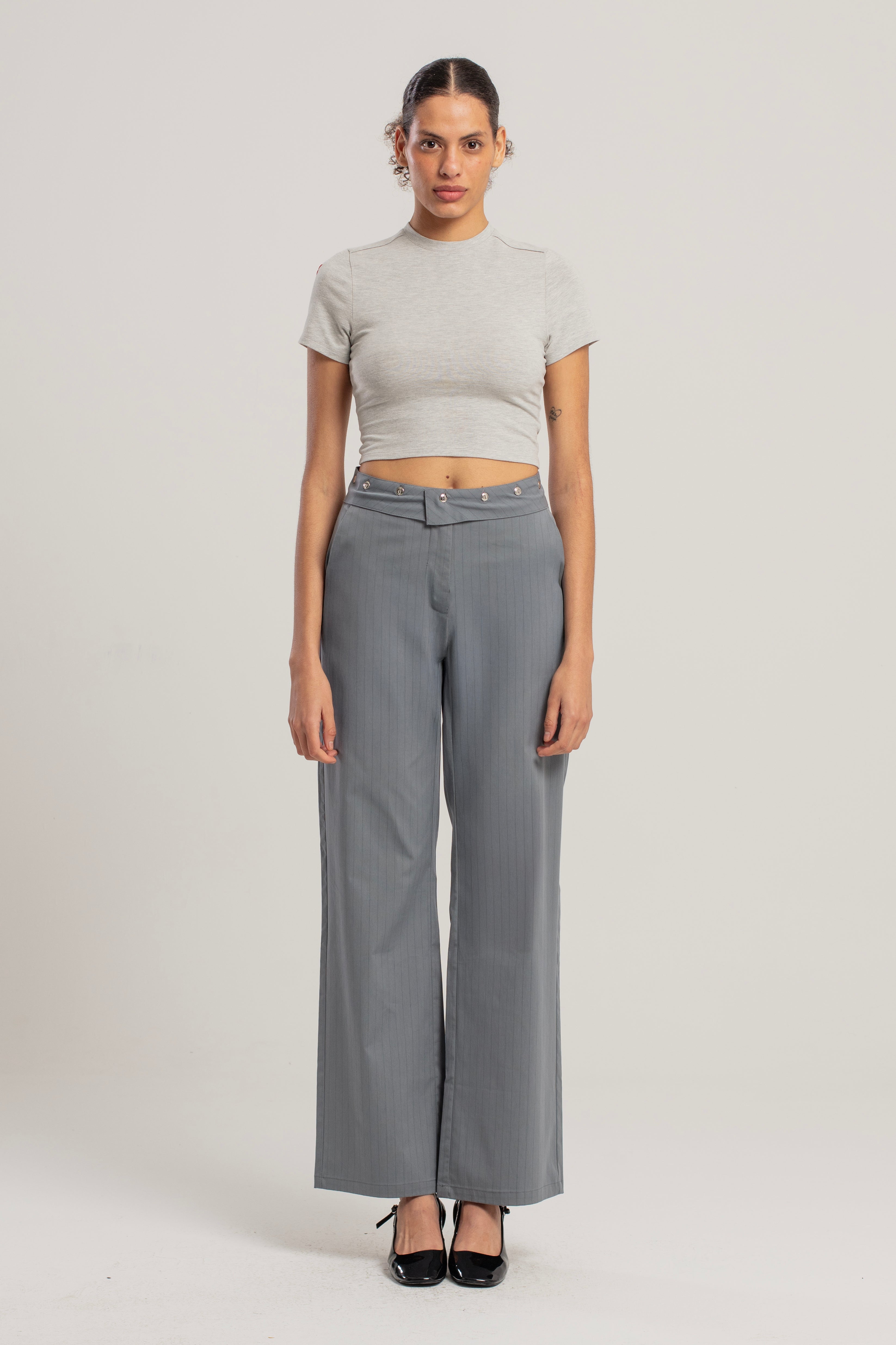 COTTON SLIM FIT CROP TEE - LIGHT GREY