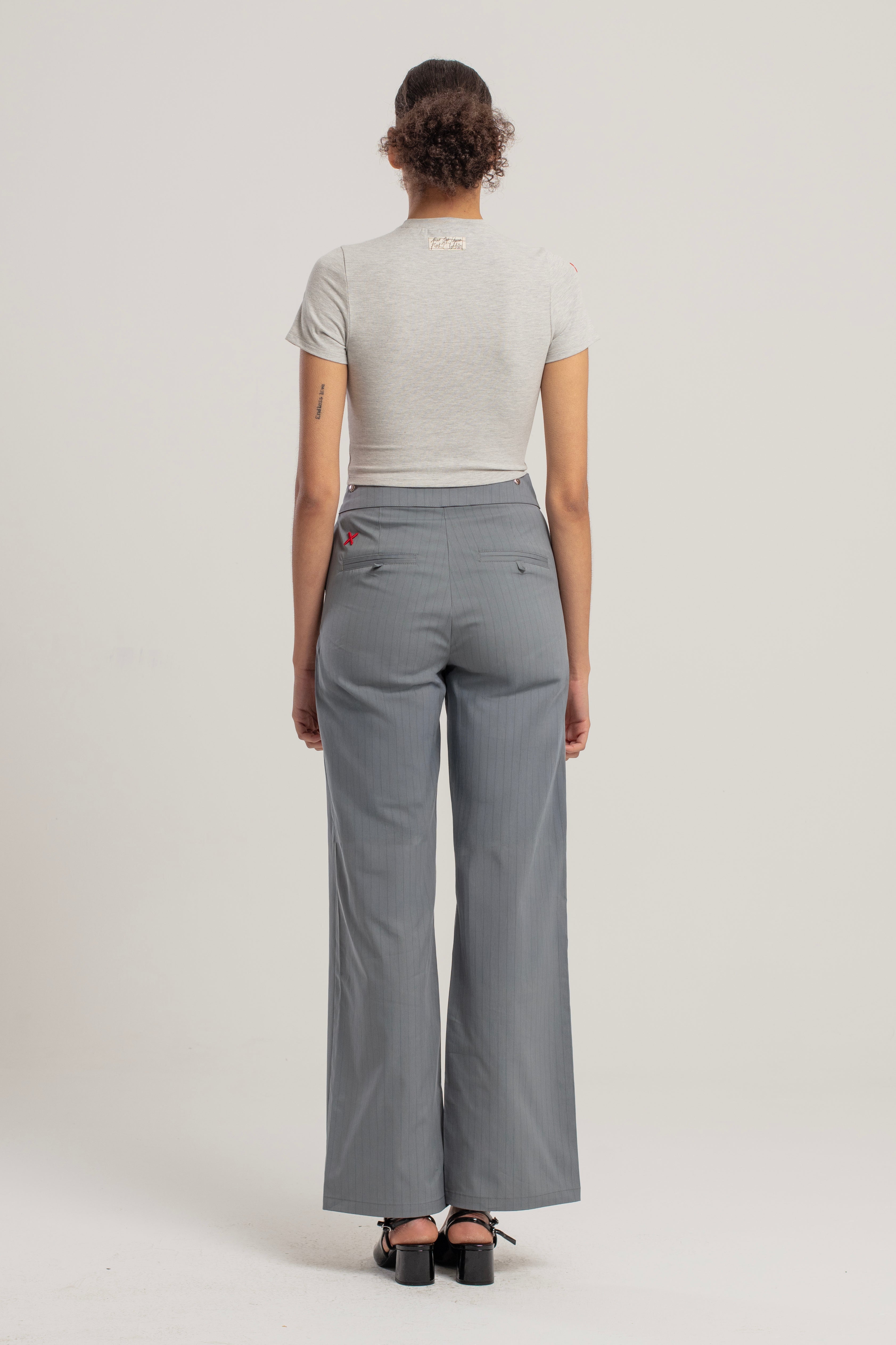 COTTON SLIM FIT CROP TEE - LIGHT GREY